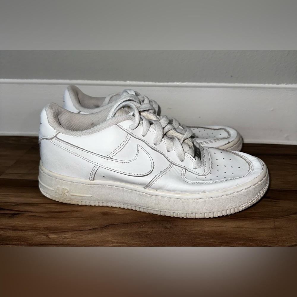 NIKE AIR FORCE WHITE/ 5 YOUTH